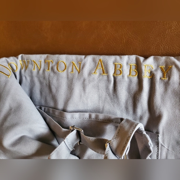 Downton Abbey Apron - Picture 3 of 3